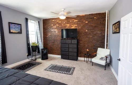 Little Italy Apartment | Cozy Haven at the footsteps of Harbor East
