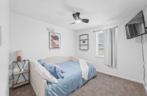 Parkville House | Cozy Haven with Modern Comforts