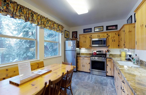 Big Creek House | Cozy High Sierra Home w/Decks & Forest Views, Close to Skiing & Huntington Lake