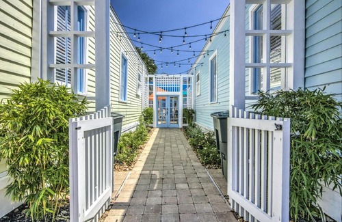 San Jacinto House | Cozy Historic Beach Cottage I