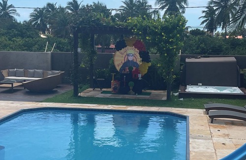 Porto das Dunas Villa | Cozy house near Beach Park accommodates 14 people, jacuzzi, barbecue