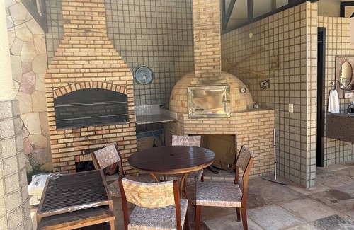 Porto das Dunas Villa | Cozy house near Beach Park accommodates 14 people, jacuzzi, barbecue