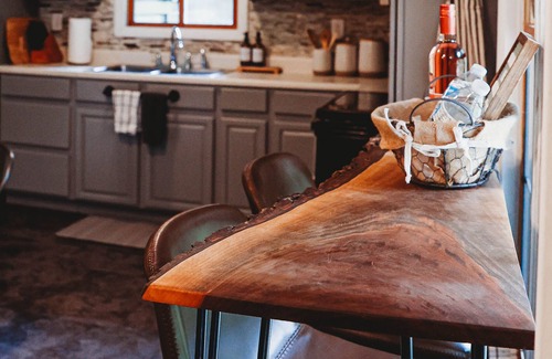 Carbon Hill Cabin | Cozy Hocking Hills Cabin to Relax in the Hot Tub, enjoy ATV riding & Hiking!