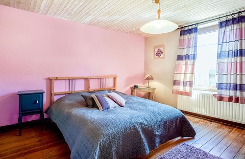 Gros-Fays House | Cozy Holiday Home in Gros Fays with Terrace
