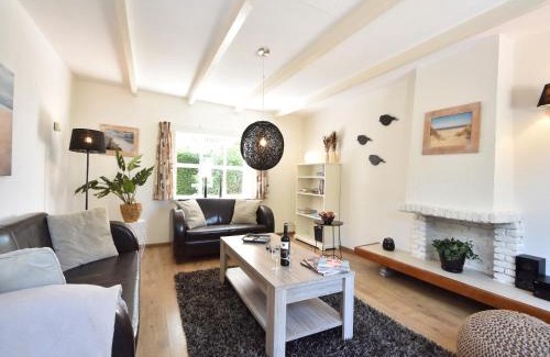 Zonnemaire House | Cozy Holiday Home in Zonnemaire near lakebeach