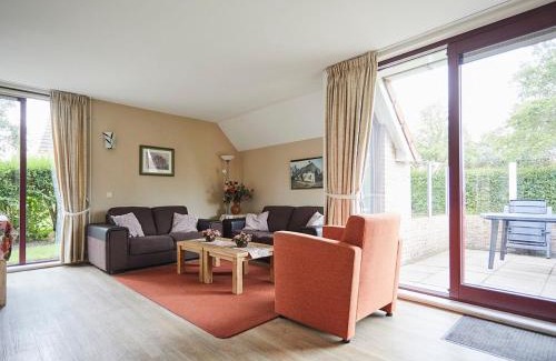 Heinkenszand House | Cozy holiday home with a dishwasher, in Zeeland