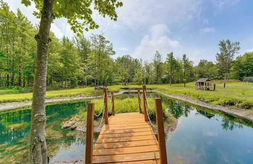 Holland Apartment | Cozy Holland Studio w/Deck Near Lake Michigan!