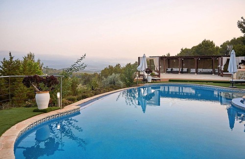 Sant Antoni de Portmany House | Cozy home in Sant Antoni de Portman