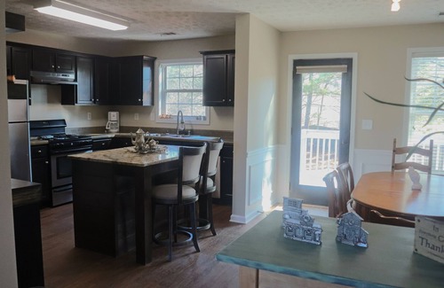Lawrenceville House | Cozy Home 5 min to Mall of GA, Coolray Field/30 min to Lake Lanier/45 min to Atl