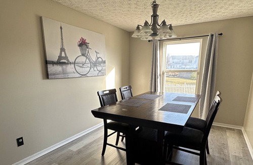 Huber Heights House | Cozy Home Away From Home