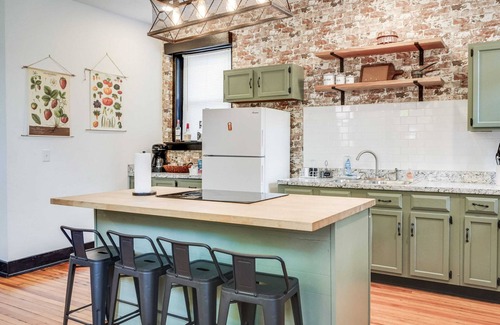 Phoenix Hill House | Cozy Home By Downtown&Nulu|Private Backyard/Patio