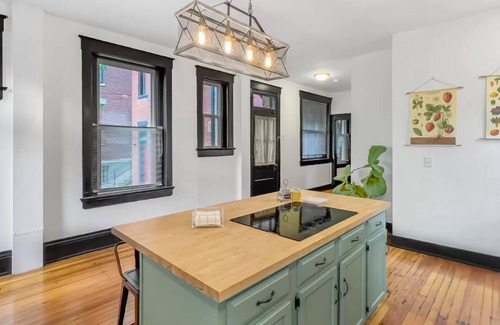 Phoenix Hill House | Cozy Home By Downtown&Nulu|Private Backyard/Patio