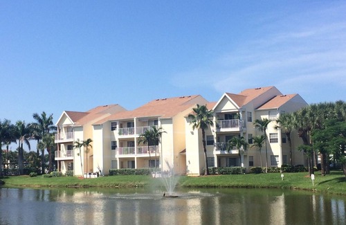 Ocean Side Village Condo | Cozy Home close to beachs and shops