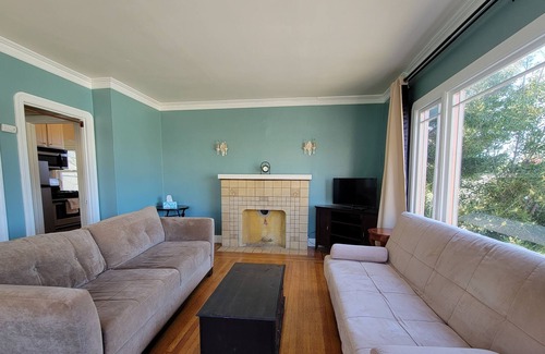 Dimond House | Cozy Home convenient location