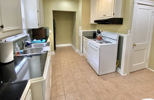Cleveland Heights House | Cozy Home for Travelers & Patients, Pets Welcome