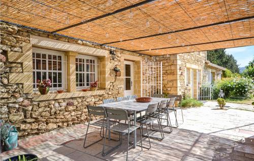 Saint-Quentin-la-Poterie House | Cozy Home In St Quentin La Poterie