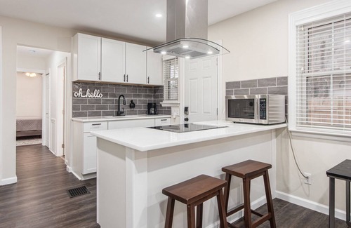 Grandview Heights Apartment | Cozy home - heart of the city close to everything!