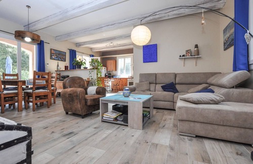 Besse-sur-Issole House | Cozy home in Besse-sur-Issole