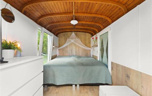 Baarland House | Cozy Home In Baarland With Wifi