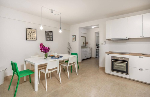 Barbat na Rabu House | Cozy home in Barbat with WiFi