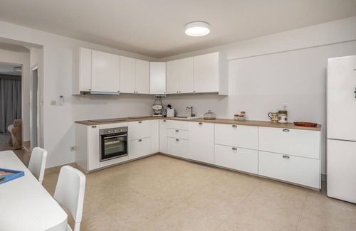Barbat na Rabu House | Cozy home in Barbat with WiFi