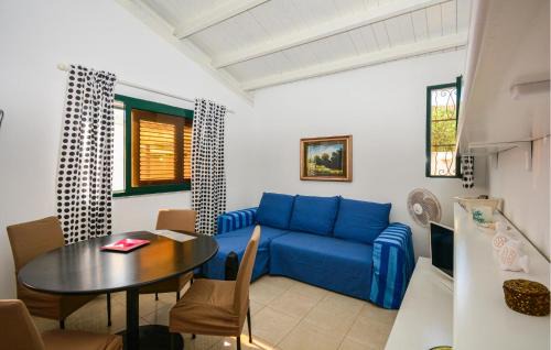 Caucana-finaiti-casuzze-finaiti Nord House | Cozy Home In Caucana With House A Panoramic View