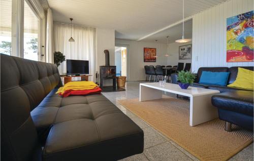 Øer Strand House | Cozy Home In Ebeltoft With Sauna