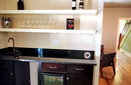 Cambridge House | Cozy Home in Historic West End Perfect for Ironman