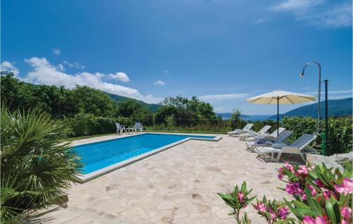 Mojdez House | Cozy Home In Igalo With Wifi