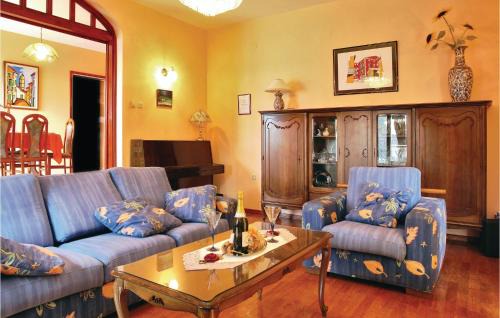 Kapelica House | Cozy Home In Kapelica With Wifi