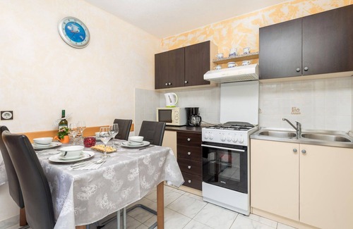 Donja Klada House | Cozy home in Klada with kitchen
