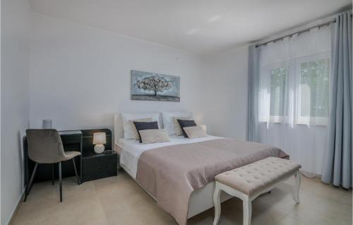 Kras House | Cozy Home In Kras With Kitchen