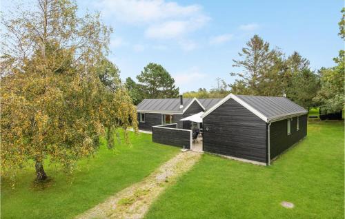 Trend House | Cozy Home In Løgstør With Kitchen