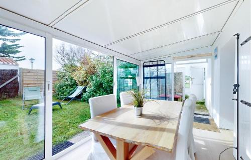 L'Epine House | Cozy Home In L'épine With Wifi