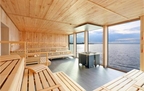 Lembruch House | Cozy Home In Lembruchdümmer See