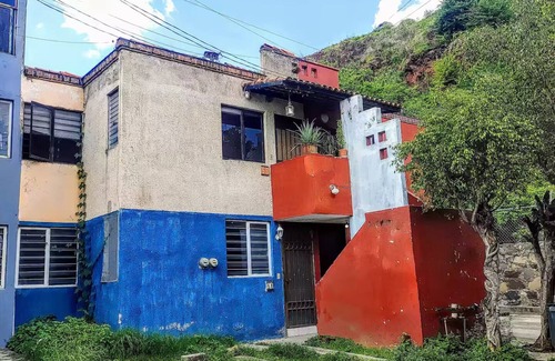 San Pedro Tlaquepaque Apartment | Cozy Home in Gdl - 1 Bedroom with Full Bathroom