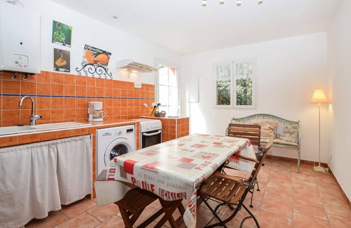 Afa House | Cozy home in Piscia Rossa with WiFi