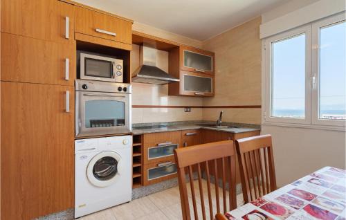 Portosin House | Cozy Home In Porto Do Son With Wifi