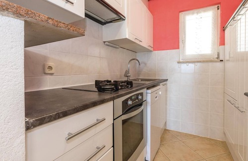 Primosten House | Cozy home in Primosten with kitchen