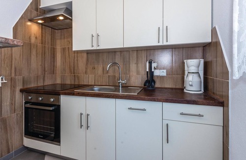 Primosten House | Cozy home in Primosten with kitchen