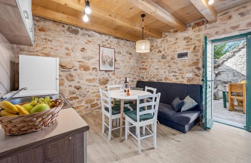 Primosten House | Cozy home in Primosten with WiFi