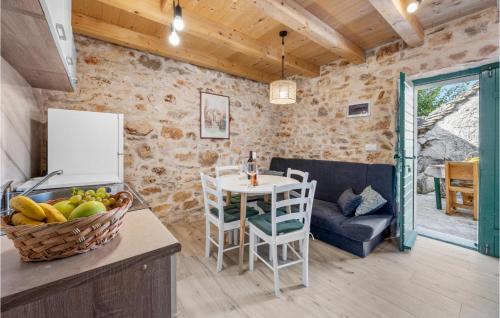 Primosten House | Cozy Home In Primosten With Wifi