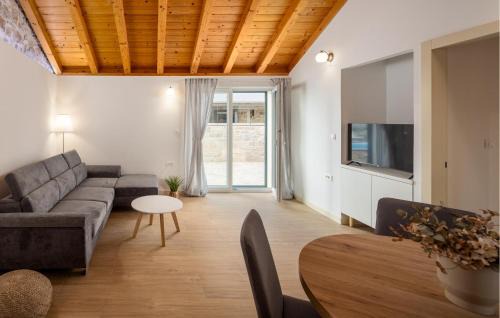 Primosten Burnji House | Cozy Home In Primosten With Wifi