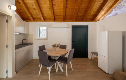 Primosten Burnji House | Cozy Home In Primosten With Wifi