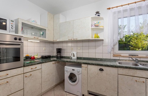 Punat House | Cozy home in Punat with WiFi