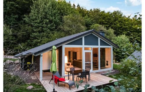 Ruhla House | Cozy Home In Ruhla With Kitchen