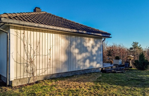 Arendal House | Cozy home in Saltrød with WiFi