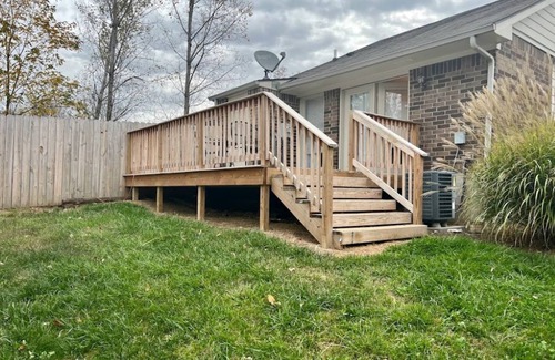 Lexington House | Cozy Home in the Hartland Area!