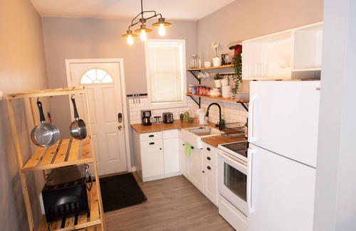 Winnipeg House | Cozy Home in the Heart of Downtown Winnipeg