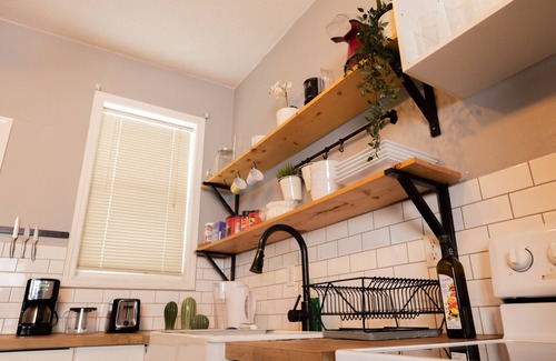 Winnipeg House | Cozy Home in the Heart of Downtown Winnipeg